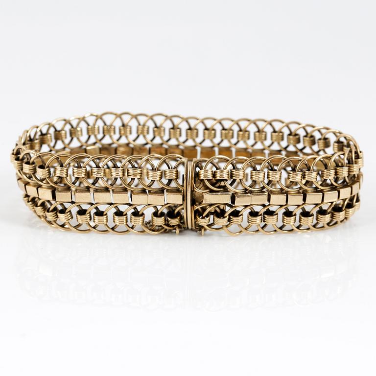 ARMBAND, guld 18K, stämplad karathalt, 1900-tal. Vikt ca 30,5 gram.