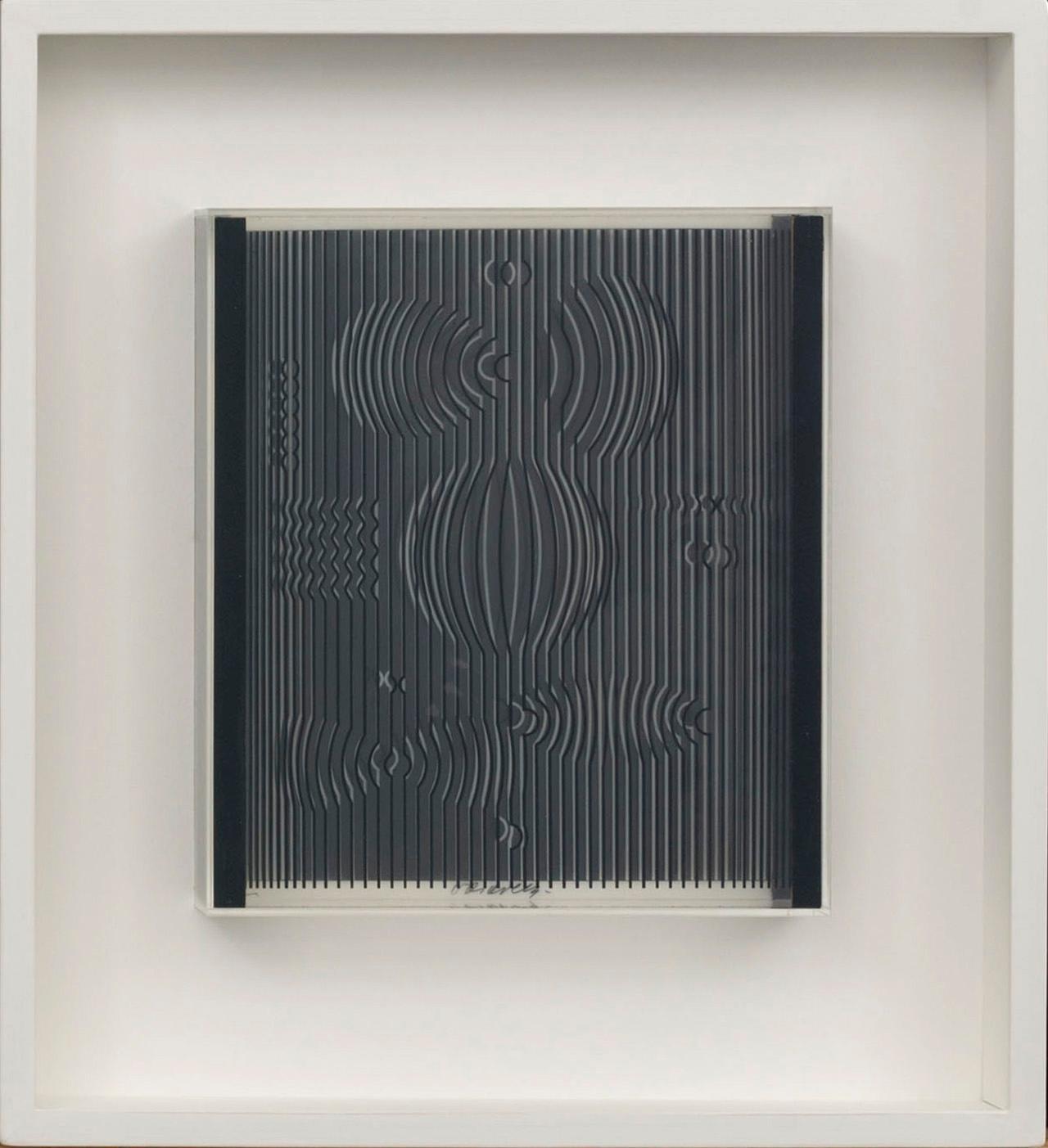 VICTOR VASARELY, serigraphe on plexi, signed.
