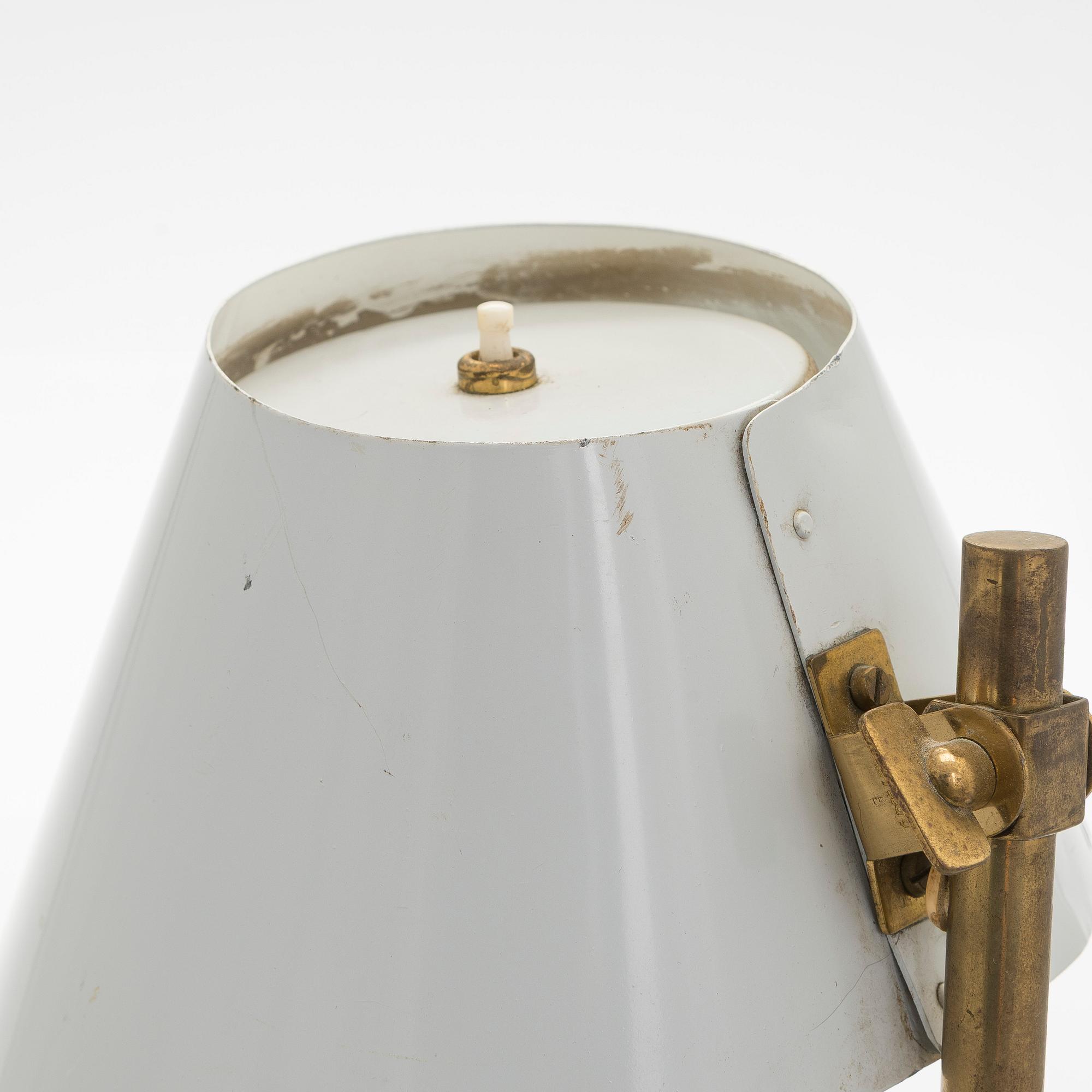 Paavo Tynell, bordslampa, modell 9227, Idman 1900-talets mitt.