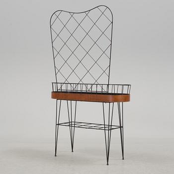 BLOMBORD, Stringmodell, 1900-talets mitt.