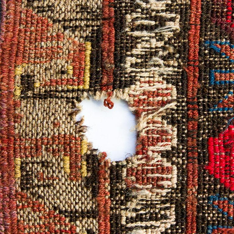 An Antique East Caucasian Soumak carpet ca. 348 x 211 cm.