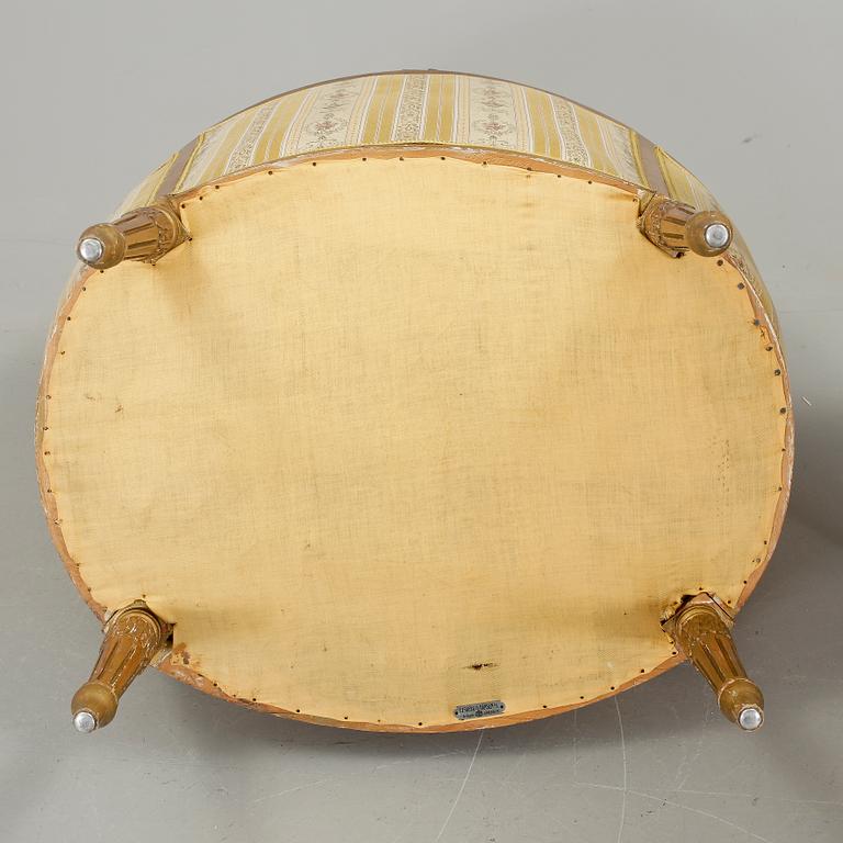 BERGERER, ett par, Louis XVI-stil, omkr år 1900.