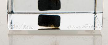OIVA TOIKKA, An annual glass cube, signed Oiva Toikka Nuutajärvi 1983 and numbered 627/2000.