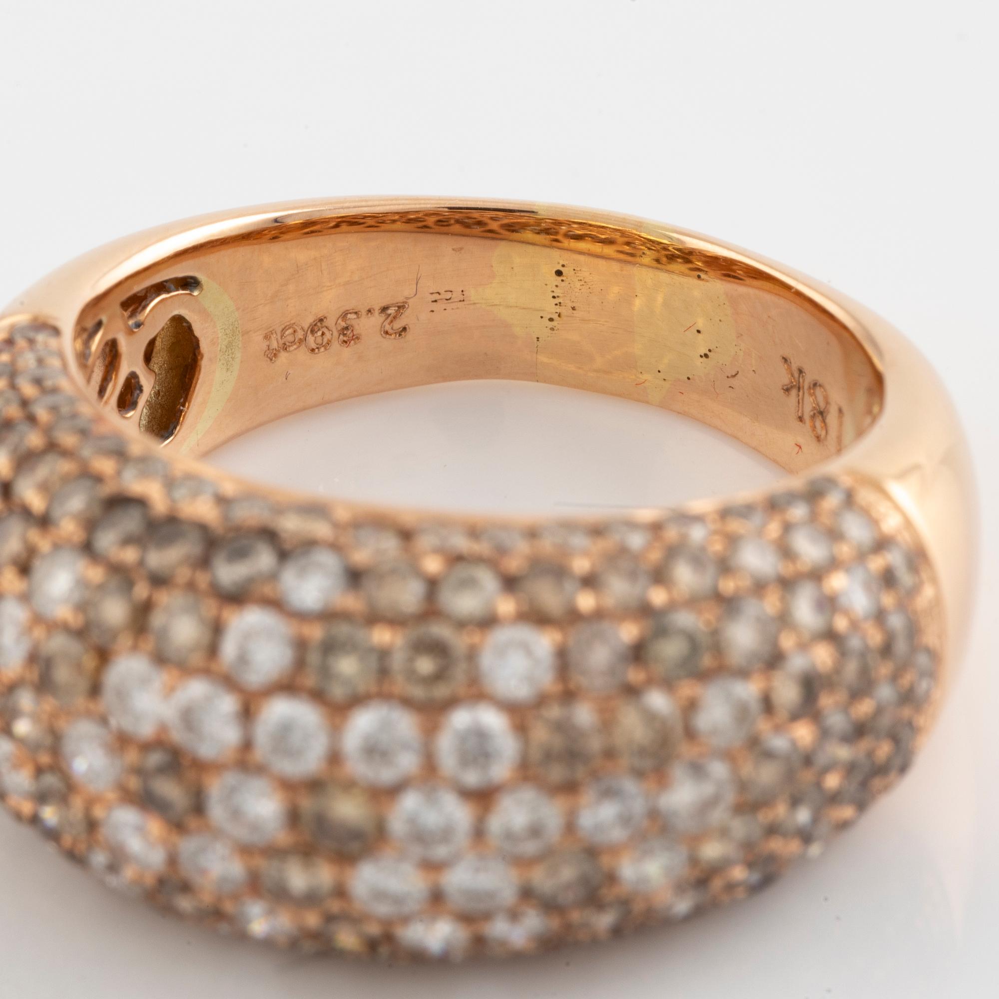 Brilliant cut diamond ring.
