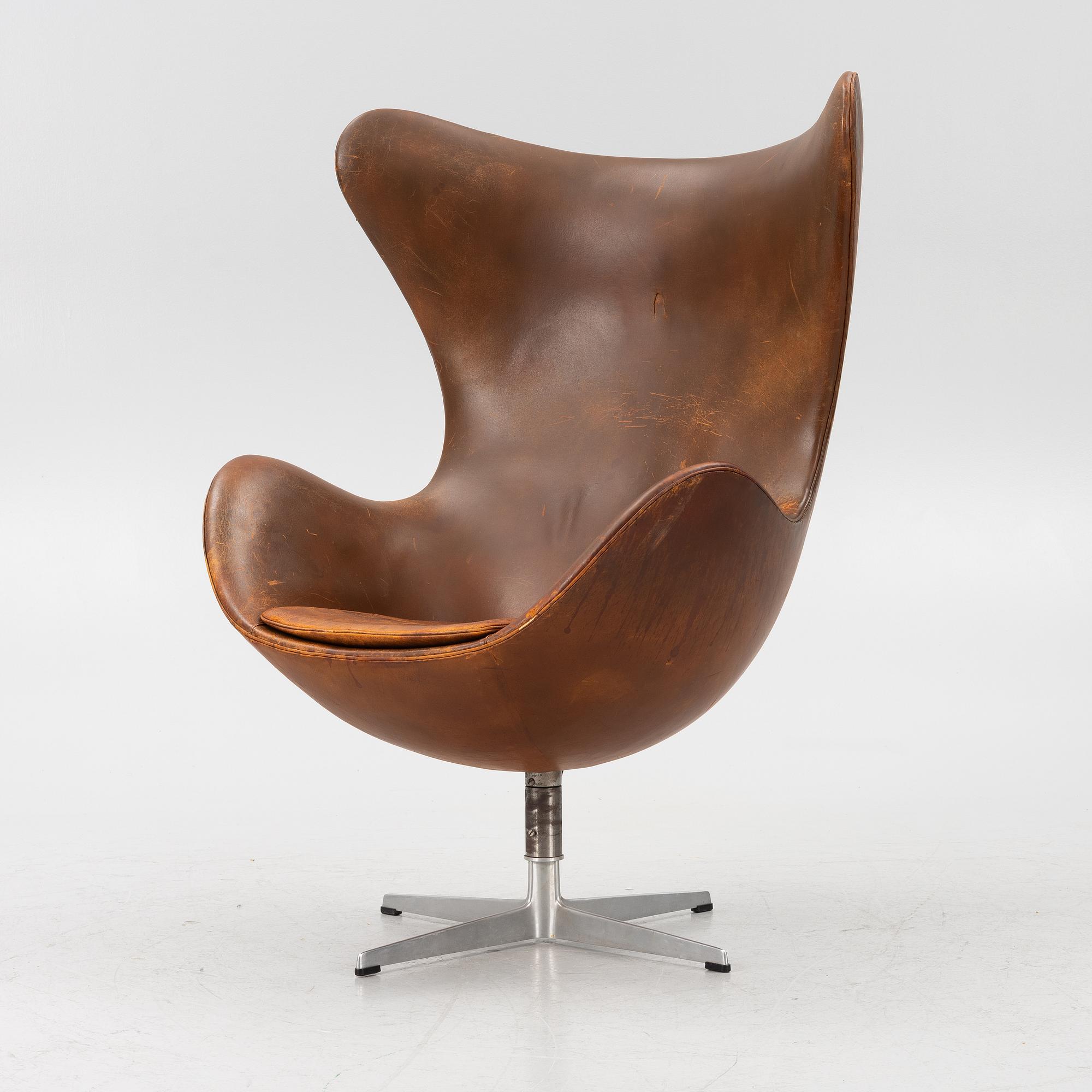 Arne Jacobsen, an 'Egg' lounge chair, Fritz Hansen, Denmark, 1965.