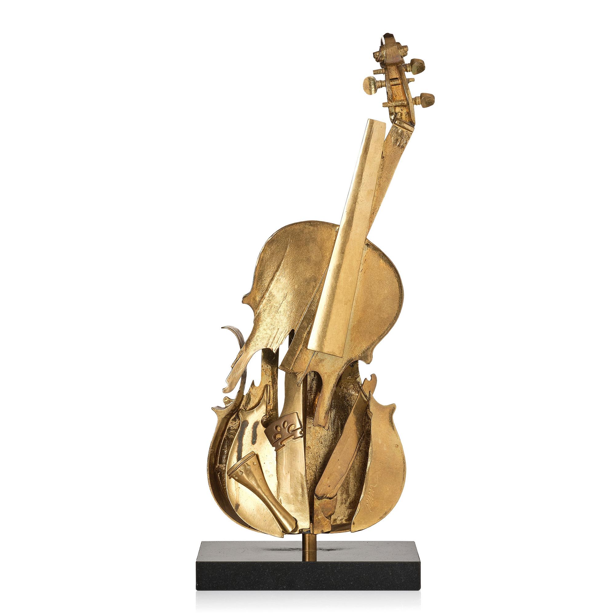 Arman (Armand Pierre Fernandez), "Le Tombeau de Paganini".