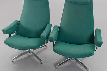 a pair of armchairs, "Contourette", 
Dux, late 20th century,.