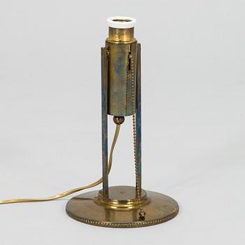 Eino Schroderus, bordslampa / vägglampa Konstsmideriet Koru, Helsingfors, 1900-talets början.
