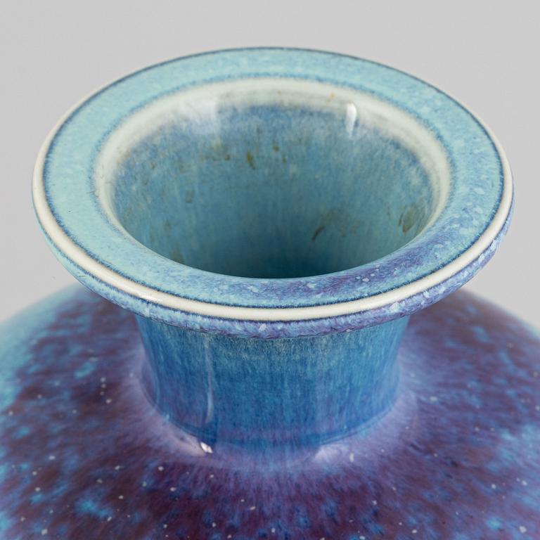 Berndt Friberg, a stoneware vase, Gustavsbergs studio 1969.