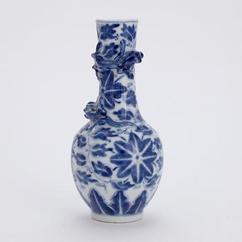 VAS, porslin, Kina 1800-tal.