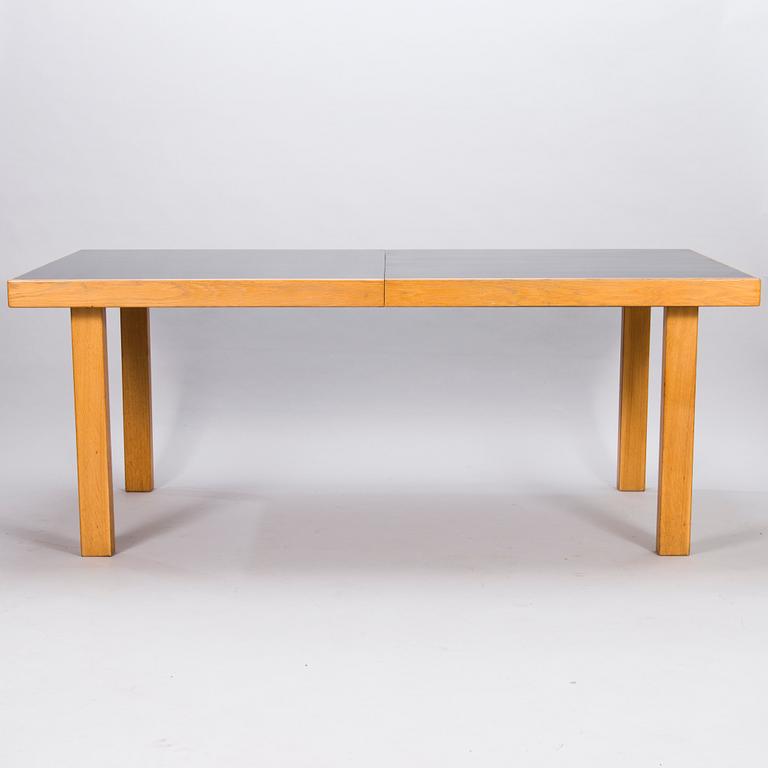 CARL GUSTAF HIORT AF ORNÄS, A mid 20th century 'Näyttely Senior' dining table for HMN Huonekalu Mikko Nupponen. Finland.