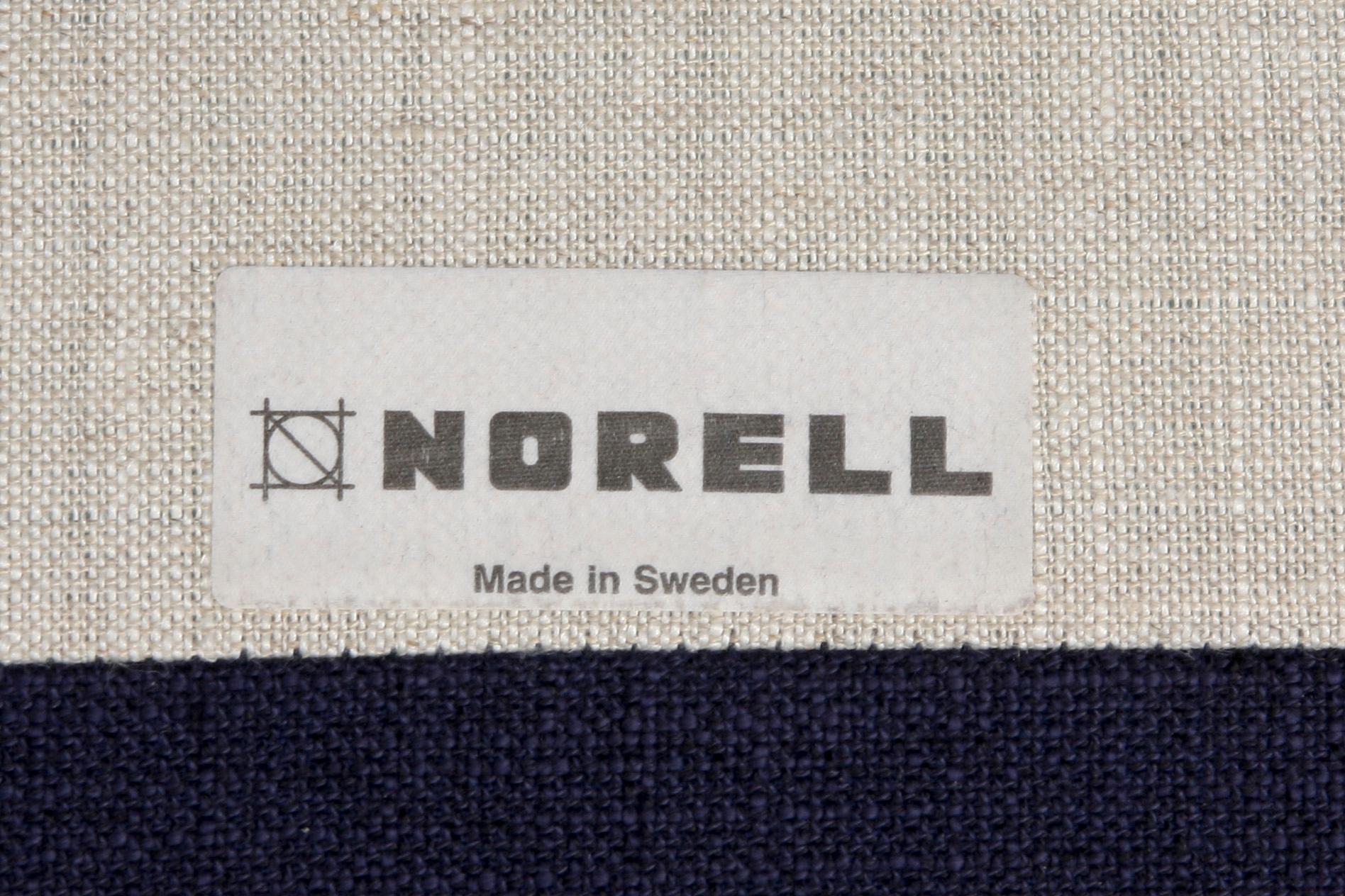 FÅTÖLJ med FOTPALL, Arne Norell, Howard-modell. 2000-tal.