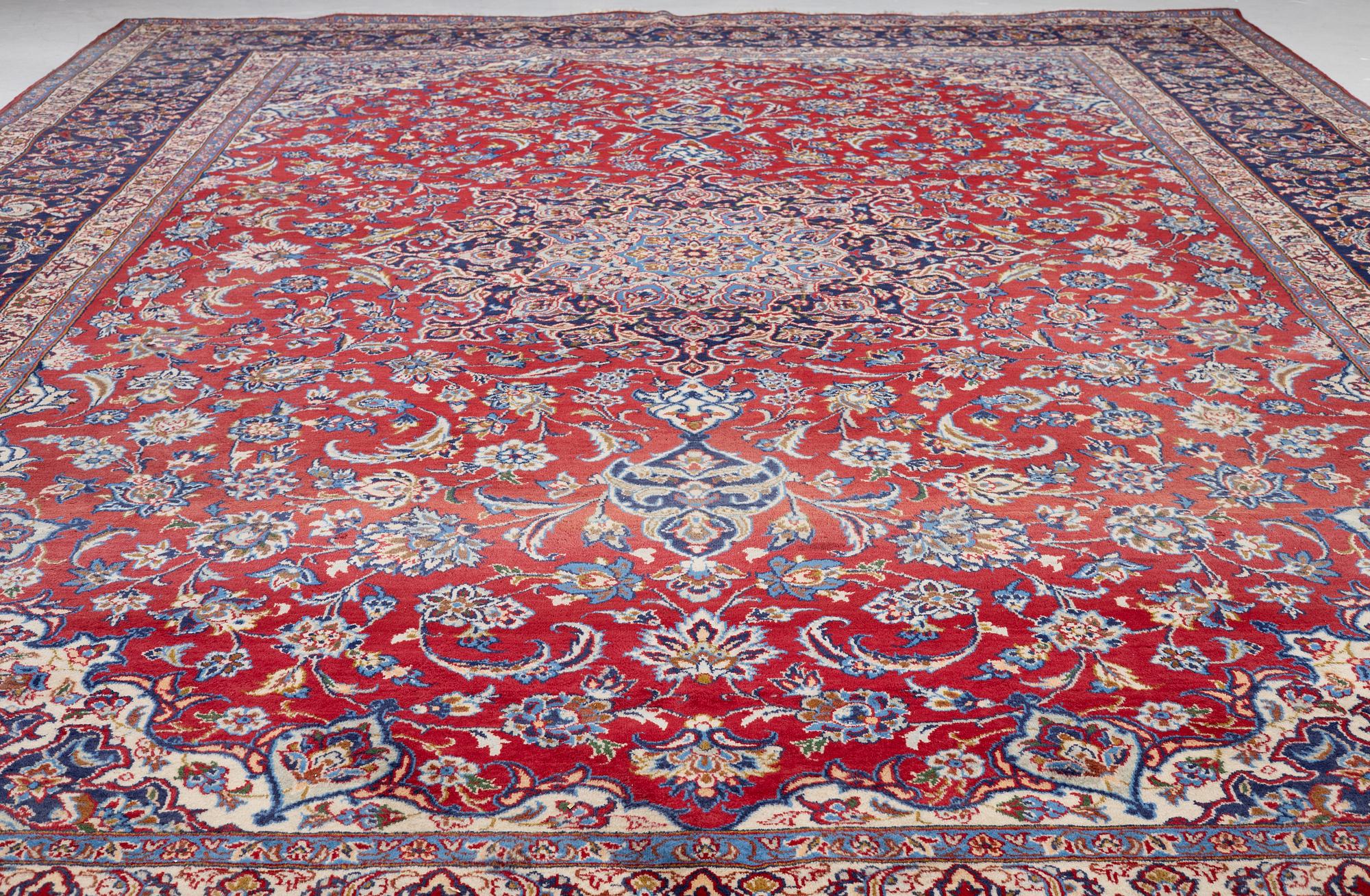 Carpet, Najafabad, 560 x 385 cm.