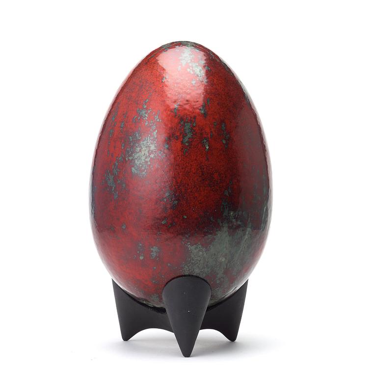 Hans Hedberg, A Hans Hedberg faience egg, Biot, France.