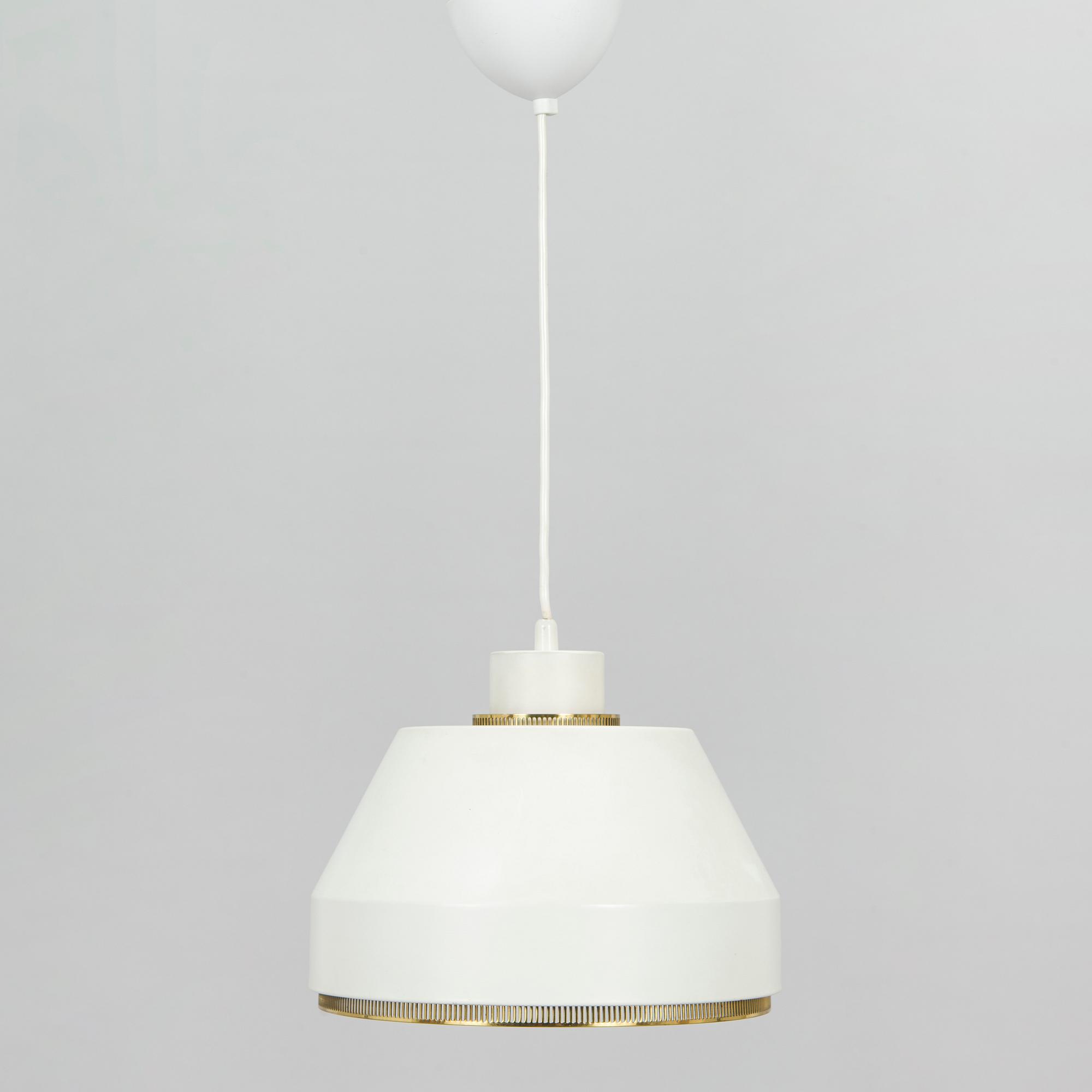 Aino Aalto, An 'AMA 500' pendant light for Valaistustyö.