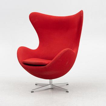 Arne Jacobsen, fåtölj, "Ägget", Republic of Fritz Hansen, 2005.