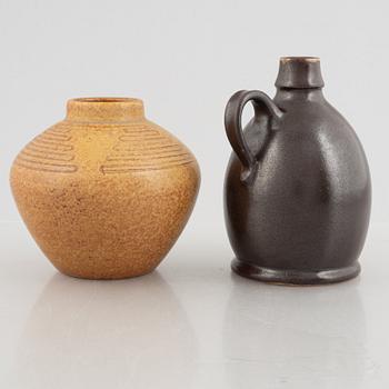 Erich & Ingrid Triller, vaser, 2 st, Tobo.