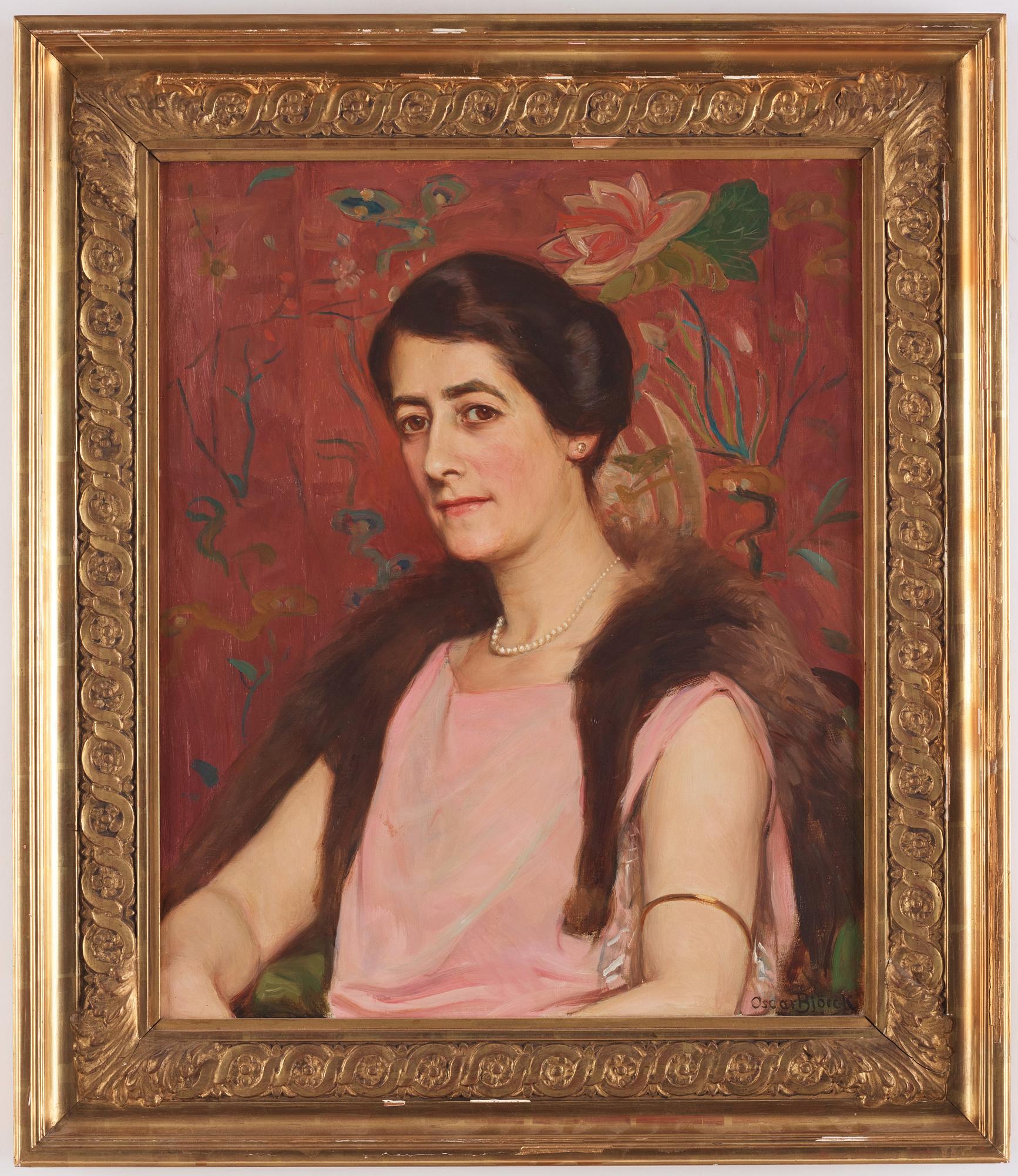 Portrait of a woman.