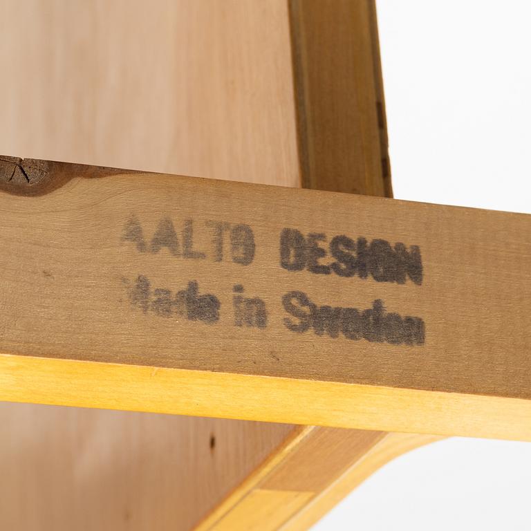 Alvar Aalto, vägghylla, modell 112B-2, Svenska Artek, Aalto Design, Hedemora, 1945-56.