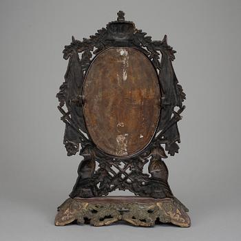 BORDSSPEGEL, gjutjärn, sannolikt Huseby bruk. 1800-talets slut.