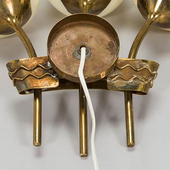 Paavo Tynell, A mid-20th century made to order wall light for Taito.