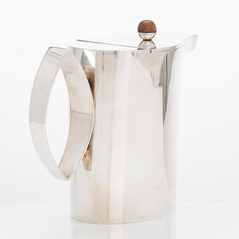 A sterling silver coffee pot, maker's mark of Pekka Piekäinen, Auran Kultaseppä, Turku 1990.