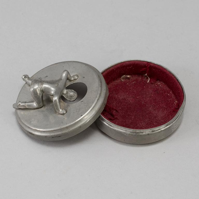 A pewter box by Widerholm & Dahlberg, Eskilstuna, Sweden. 1930's/40's.