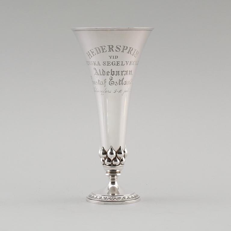 VAS, silver, omkring år 1900. Vikt 515 g.