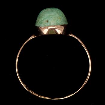 RING, guld 14K, cabochonslipad amazonit, Kustaa Hiekka, Tammerfors 1882. Vikt 4,3 g.