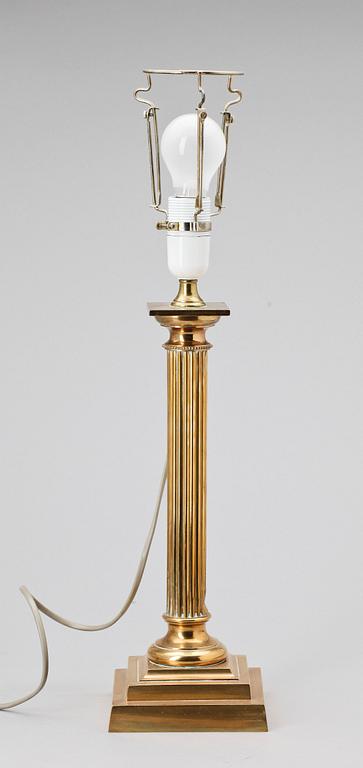 BORDSLAMPA, mässing, empirestil, tidigt 1900-tal.