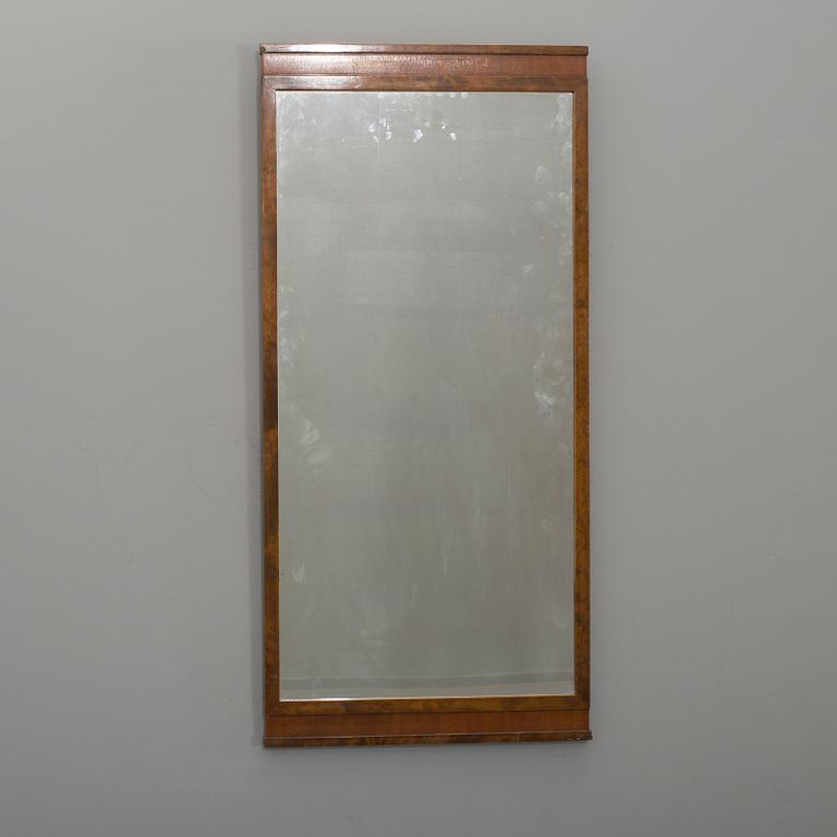 AXEL LARSSON, Hallbyrå med spegel för Bodafors.