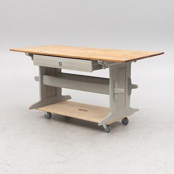 A table, 19th Century.