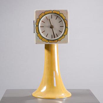 Birger Kaipiainen, A CERAMIC CLOCK.