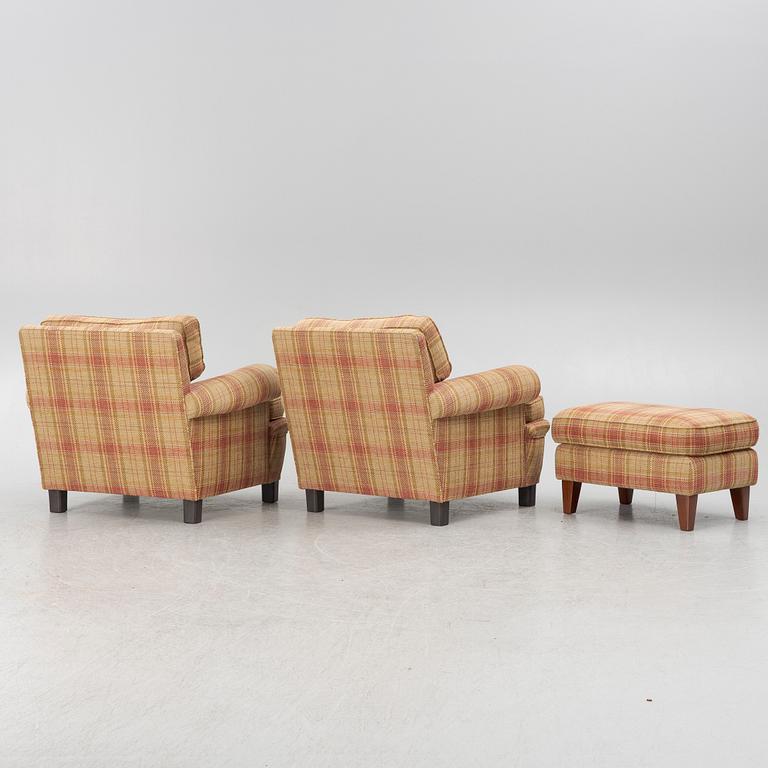 Fåtöljer, ett par, samt en fotpall, 2000-tal.