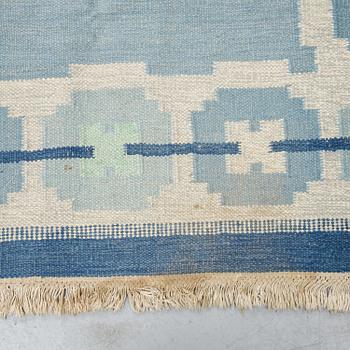 A carpet, flat weave, ca 197 x 147,5 cm, second half of the 20th century.