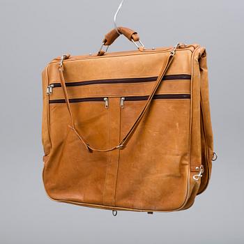 RESEGARDEROB, Panda, 1900-talets fjärde kvartal.