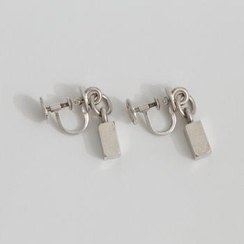 A pair of earrings by Wiwen Nilsson, Lund, 1959.