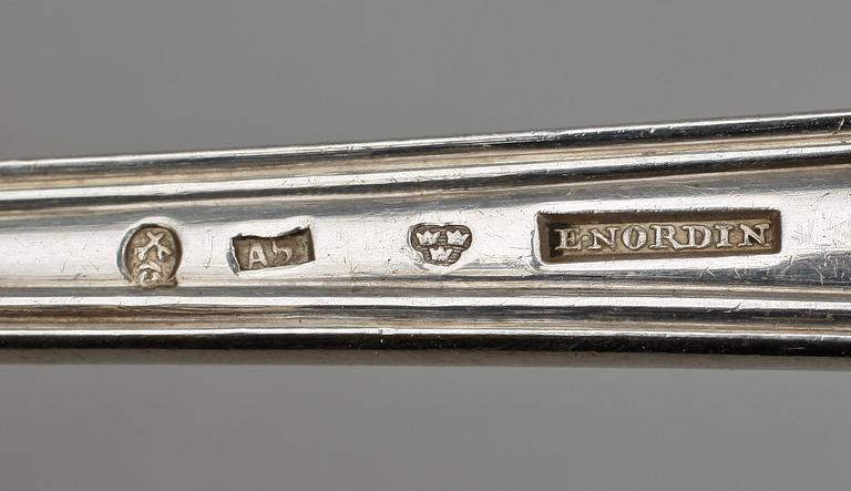 RAGUSKEDAR, 2 st, silver, bla E Nordin, Sundsvall, 1833 resp 1855. Totalvikt 269 g.