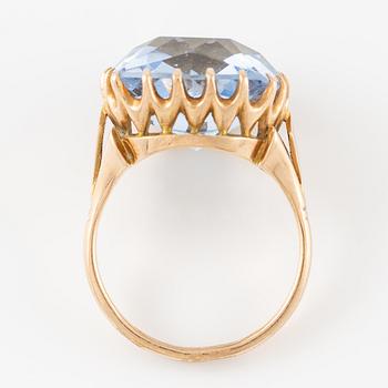 Ring, 14K gold with blue quartz.