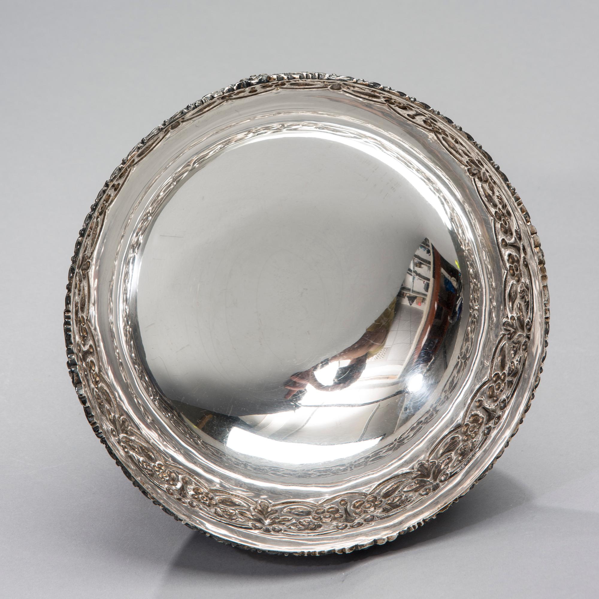 SKÅL, silver, A. Harkon Kulta, Lahtis 1979. Vikt 740 g.