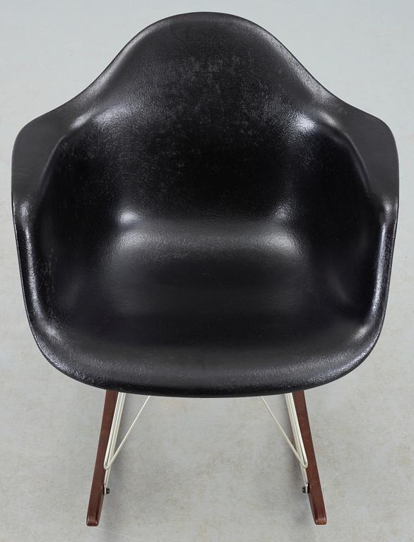 GUNGSTOL, Charles & Ray Eames, Zenith, 1900-talets andra hälft.
