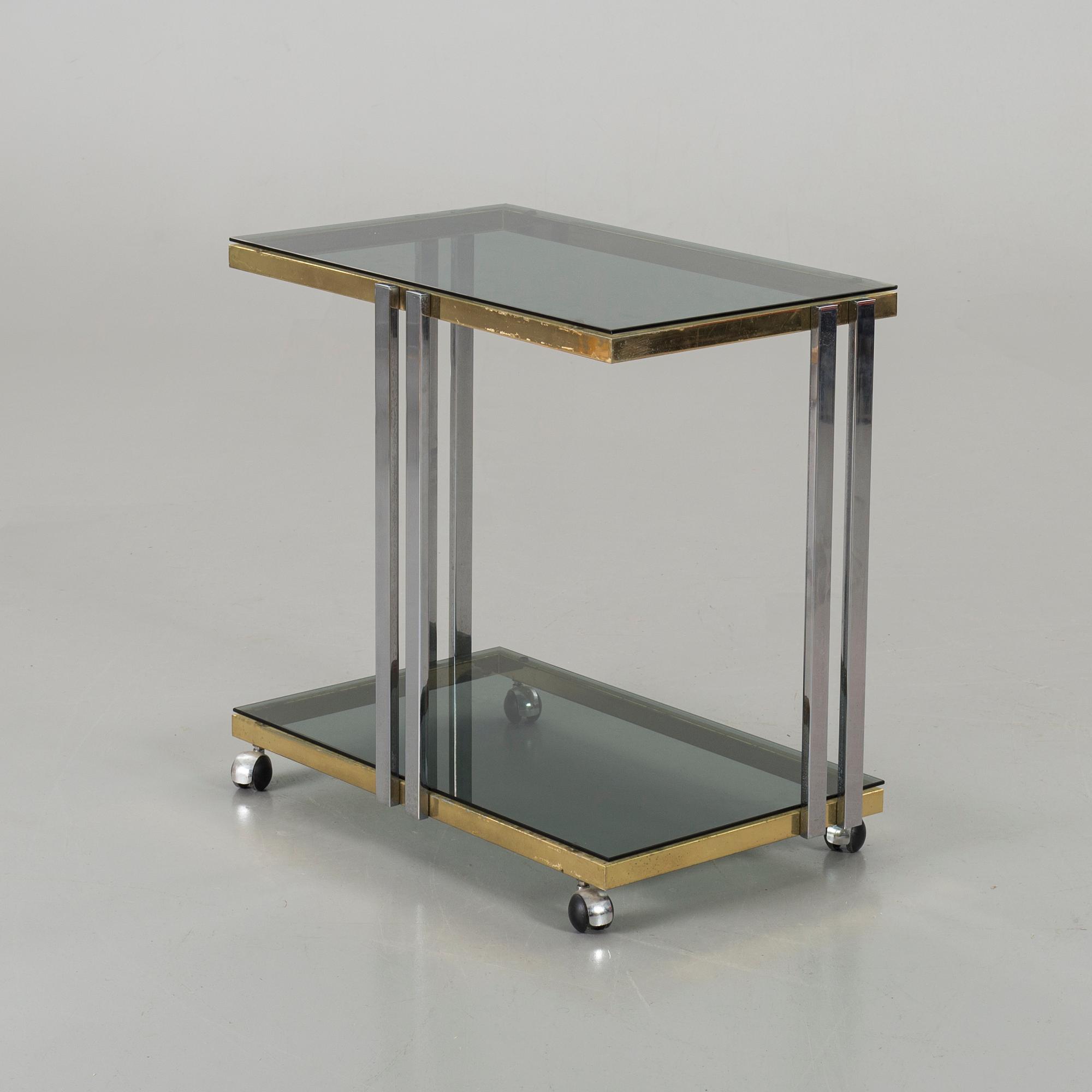 A SERVING TROLLEY, second half of 20th century.