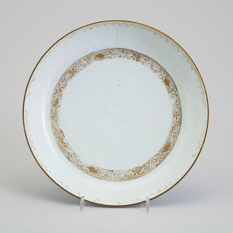 A 'bianco sopra bianco' dish, Qing dynasty, Qianlong (1736-95).