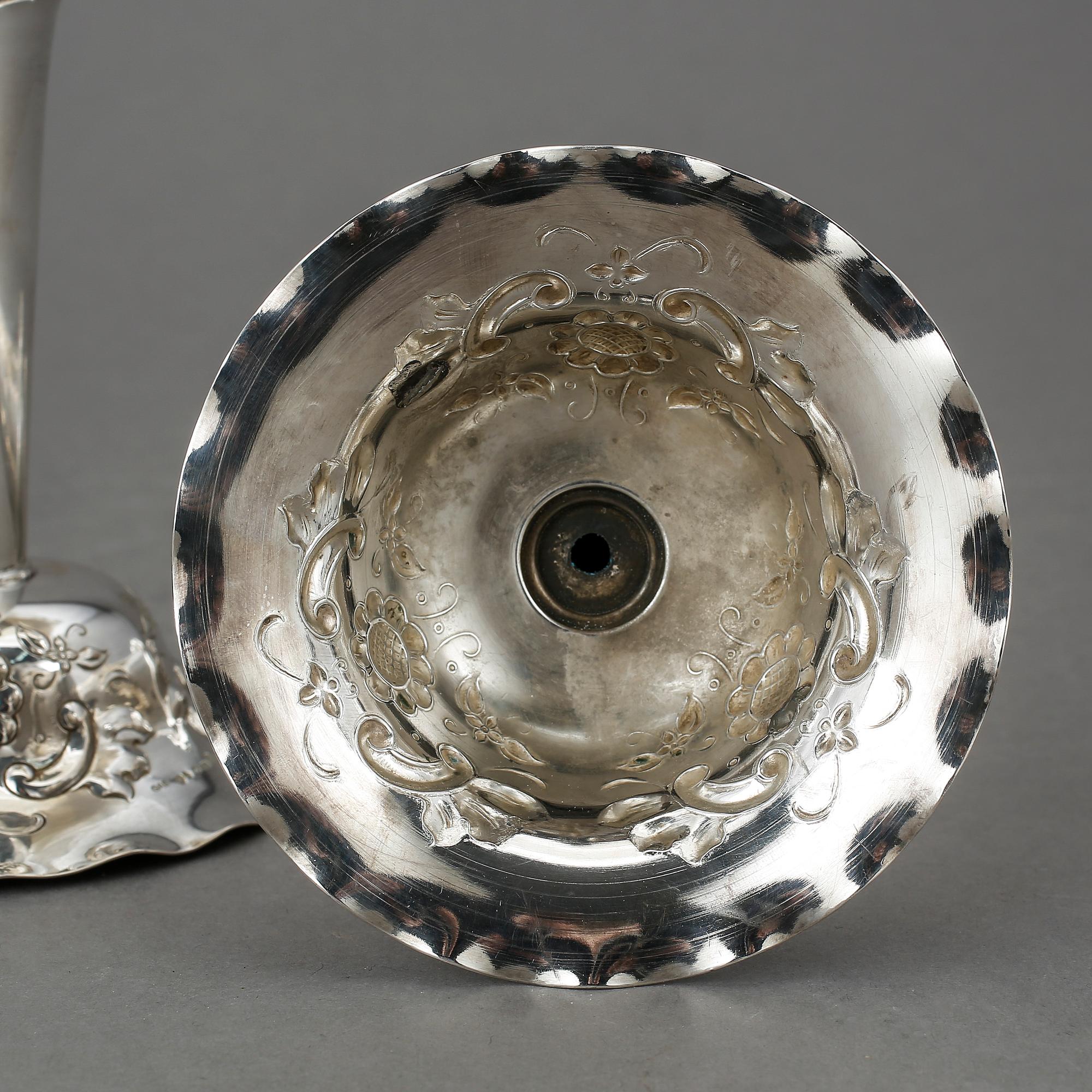LJUSSTAKAR, ett par, silver. GAB, Stockholm, 1947. Vikt  210 g.