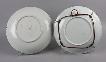FAT, 2 st snarlika, porslin, Japan 1800-tal.