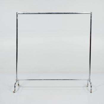 KLÄDHÄNGARE, omkring 1900-talets mitt.