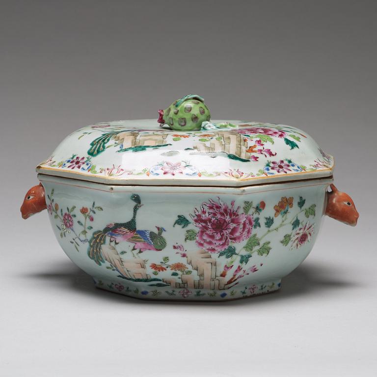 A famille rose 'double peacock' tureen with cover and stand, Qing dynasty (1662-1722).