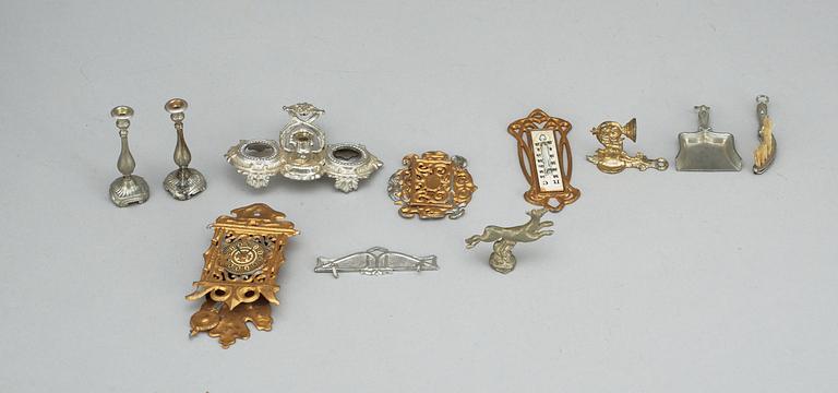 PARTI DOCKSKÅPSMÖBLER OCH TILLBEHÖR, 18-1900-tal.
