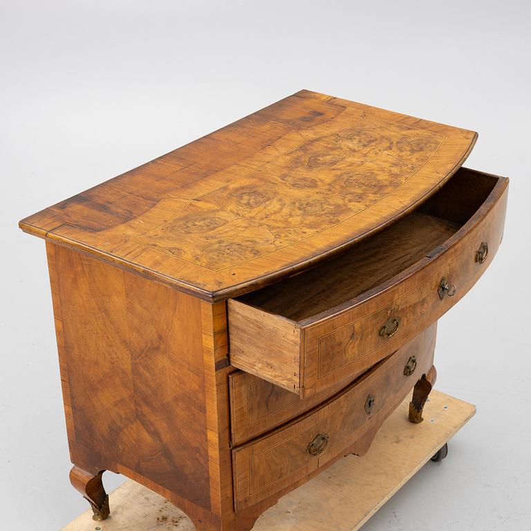 Chest of drawers, late Baroque, mid-18th century.