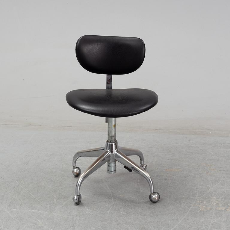 A swivel chair,  Lindqvist, Motala, mid 20th Century.